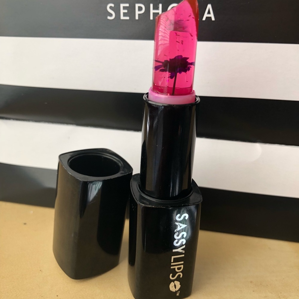 SASSYLIPS Color Changing Lipstick